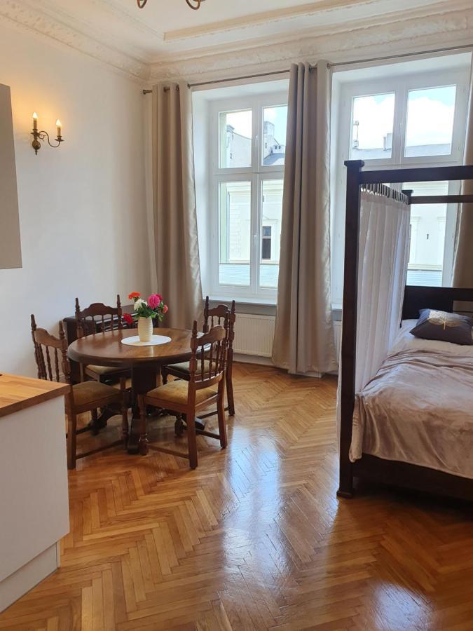 Prestige Aparthotel Piotrkowska 82 - Wyjatkowy Widok Na Deptak Łódź Extérieur photo