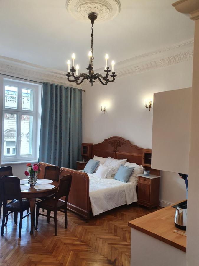 Prestige Aparthotel Piotrkowska 82 - Wyjatkowy Widok Na Deptak Łódź Extérieur photo